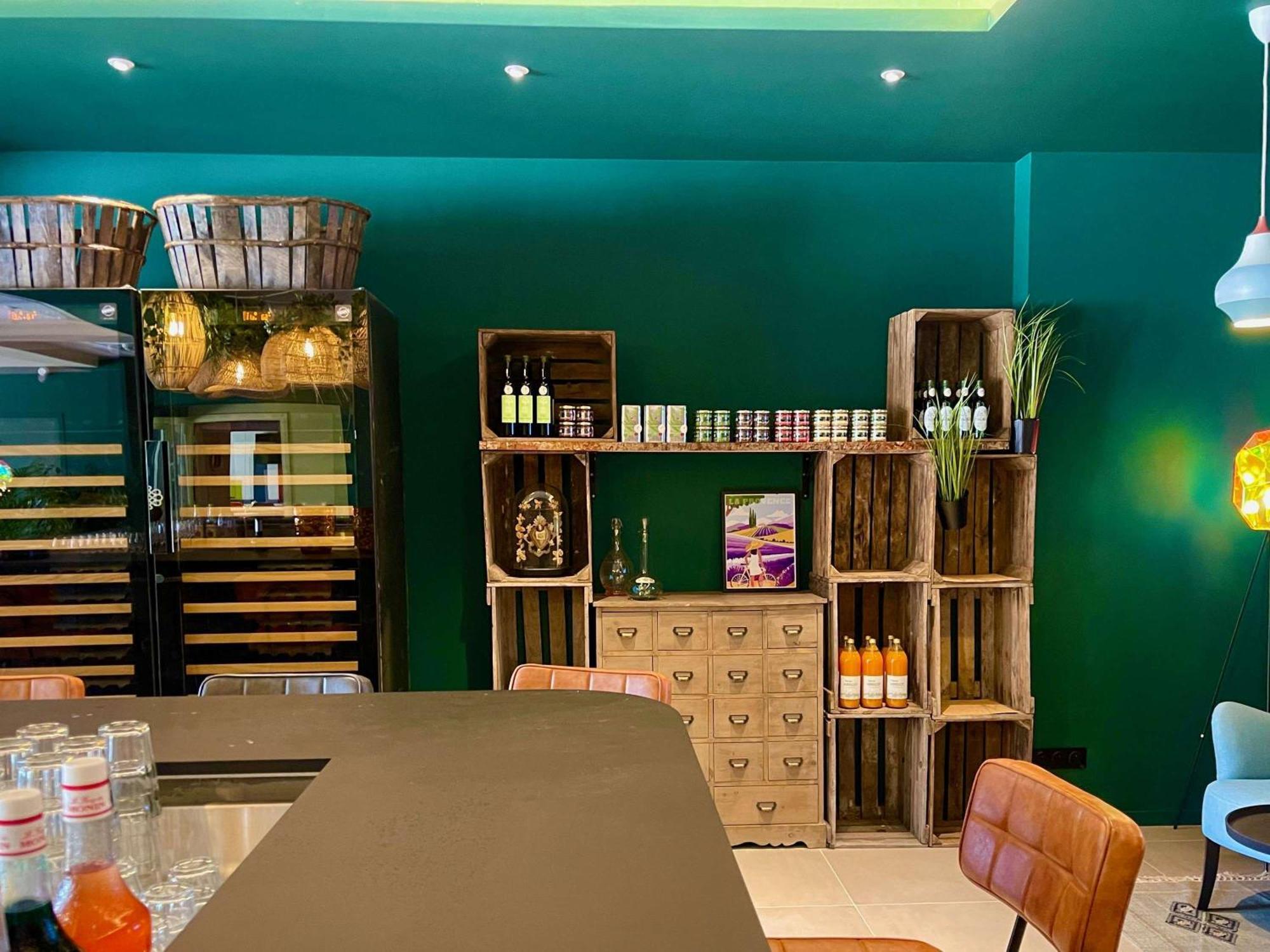 Aparthotel Adagio Access Porte De Camargue Saint-Martin-de-Crau Exteriér fotografie
