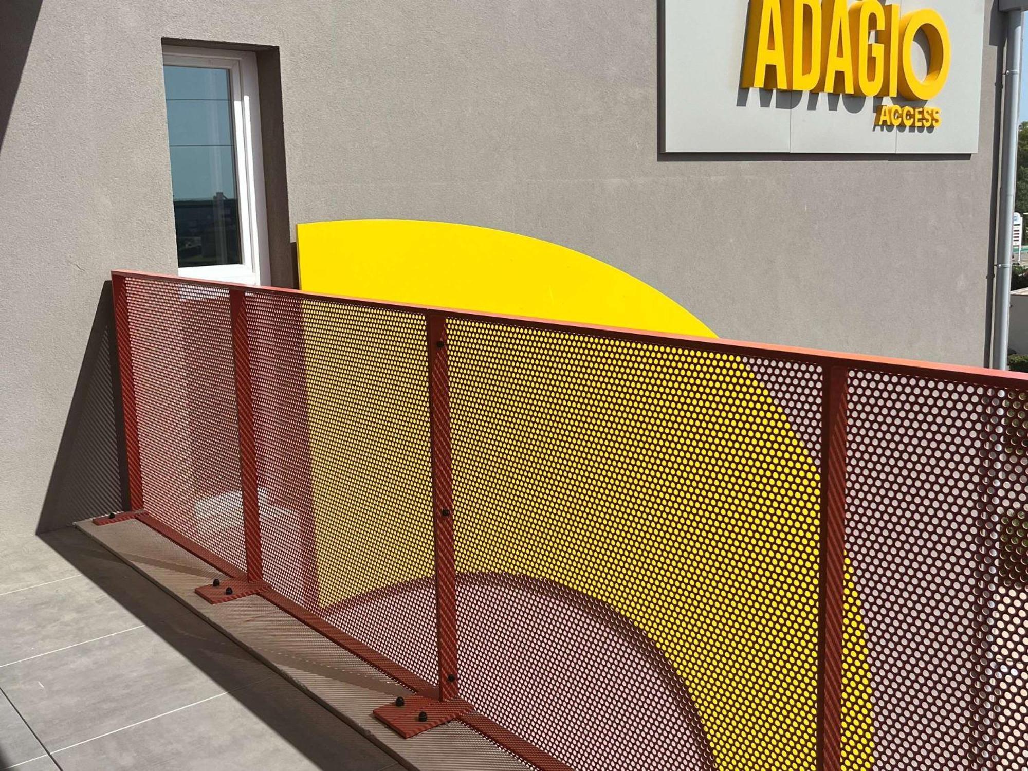 Aparthotel Adagio Access Porte De Camargue Saint-Martin-de-Crau Exteriér fotografie