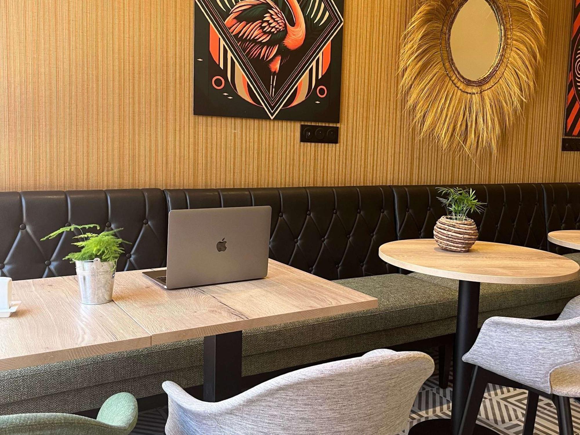 Aparthotel Adagio Access Porte De Camargue Saint-Martin-de-Crau Exteriér fotografie
